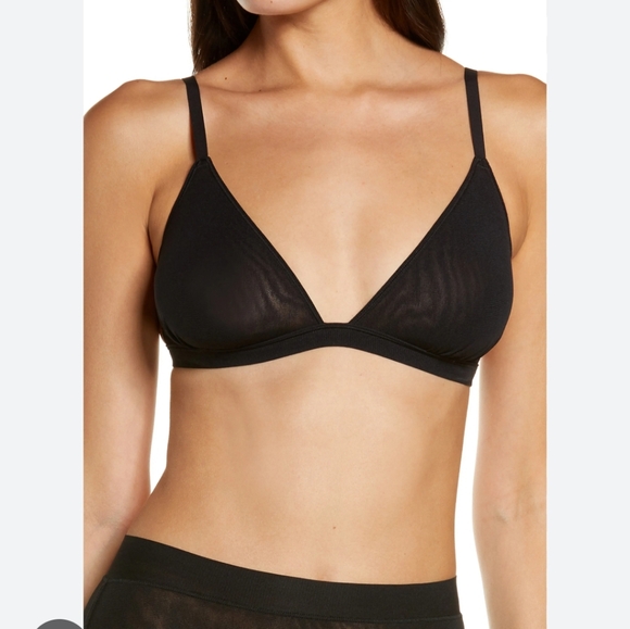 SKIMS Mesh Triangle Bralette - Picture 5 of 12